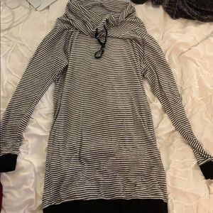 Long sleeve shirt/sweatshirt/dress